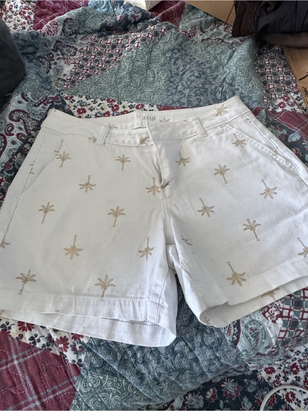 White Embroidered Palm-Print Women’s Shorts